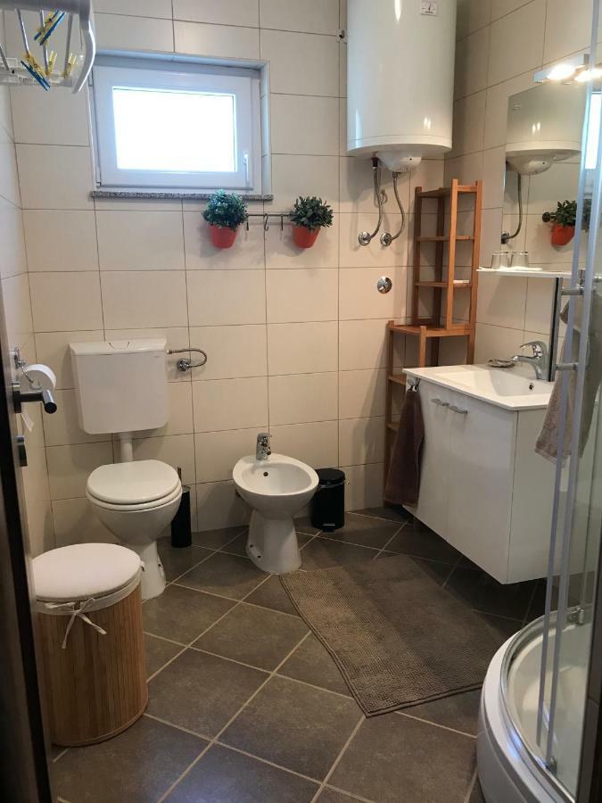 Holiday House Kora Korenica Εξωτερικό φωτογραφία